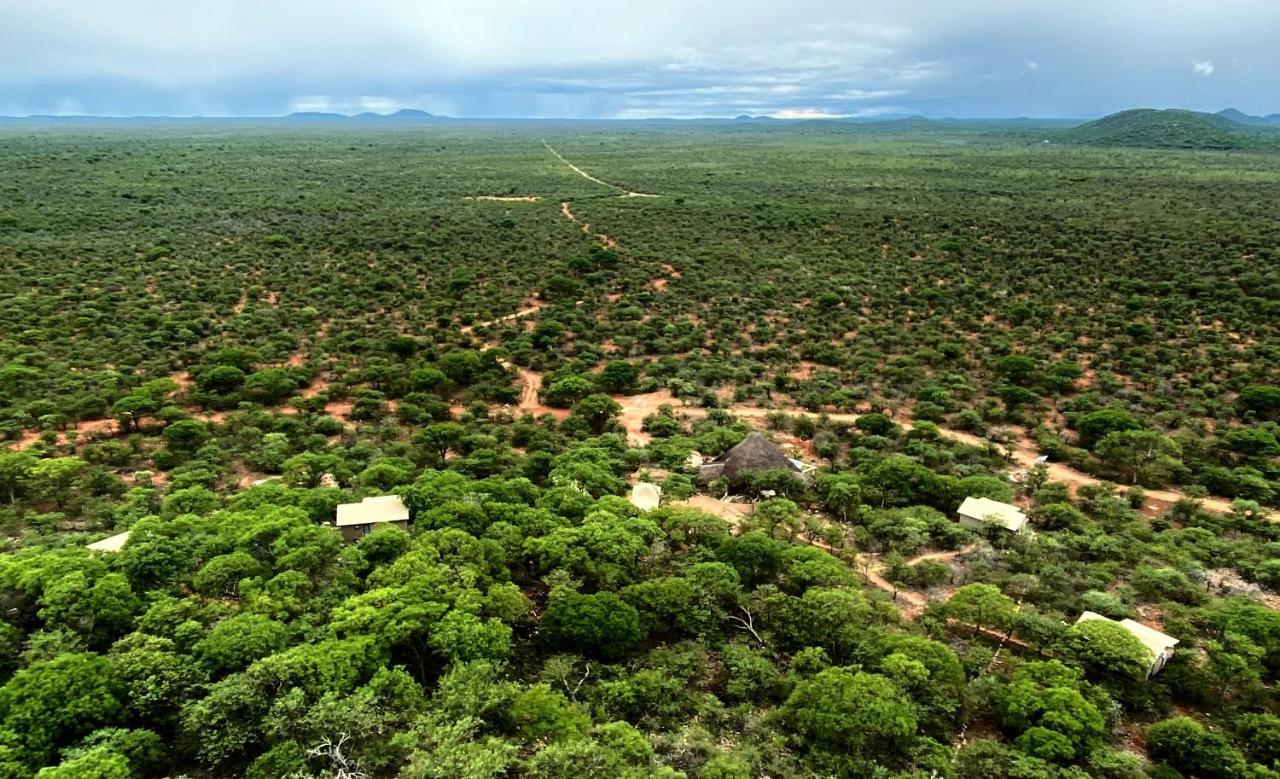 Kifaru Luxury Lodge Outjo Luaran gambar